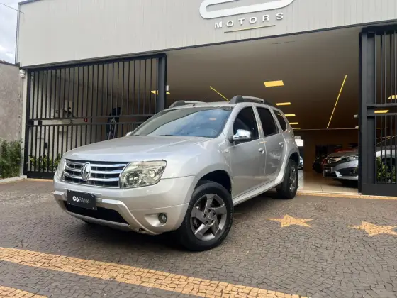 RENAULT DUSTER 2.0 DYNAMIQUE 4X2 16V FLEX 4P AUTOMÁTICO
