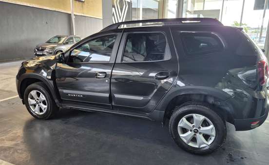 RENAULT-DUSTER-2023