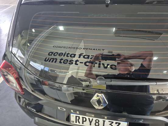RENAULT-DUSTER-2023