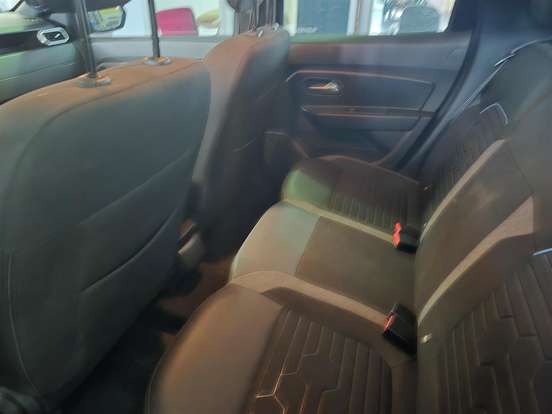 RENAULT-DUSTER-2023