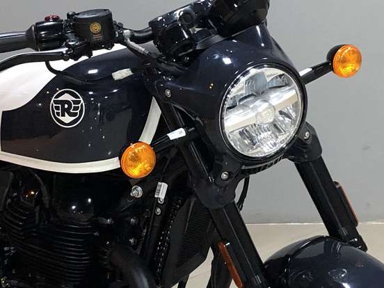 ROYAL ENFIELD-SHOTGUN 650 STENCIL WHITE ROYAL ENFIELD-SHOTGUN 650 STENCIL WHITE-2025