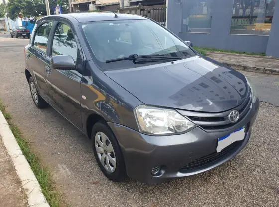 TOYOTA ETIOS 1.3 XS 16V FLEX 4P MANUAL