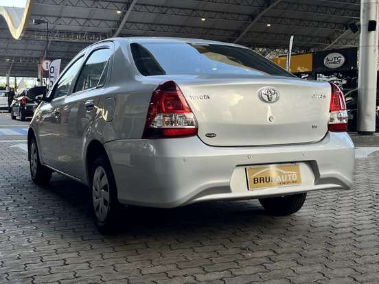 TOYOTA-ETIOS-1.5 X SEDAN 16V FLEX 4P MANUAL TOYOTA-ETIOS-2019