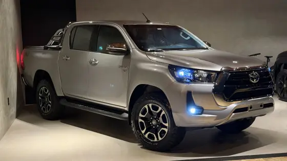 TOYOTA HILUX 2.7 VVT-i FLEX CD SRV 4X2 AUTOMÁTICO