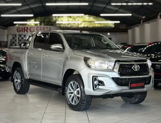 TOYOTA HILUX 2.8 SR 4X4 CD 16V DIESEL 4P AUTOMÁTICO
