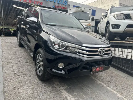 TOYOTA HILUX 2.8 SRX 4X4 CD 16V DIESEL 4P AUTOMÁTICO