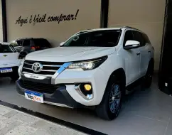 TOYOTA HILUX SW4 2.8 SRX 4X4 7 LUGARES 16V TURBO INTERCOOLER DIESEL 4P AUTOMÁTICO TOYOTA HILUX SW4 2.8 SRX 4X4 7 LUGARES 16V TURBO INTERCOOLER DIESEL 4P AUTOMÁTICO