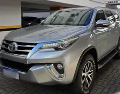 TOYOTA HILUX SW4 2.8 SRX 4X4 16V TURBO INTERCOOLER DIESEL 4P AUTOMÁTICO TOYOTA HILUX SW4 2.8 SRX 4X4 16V TURBO INTERCOOLER DIESEL 4P AUTOMÁTICO