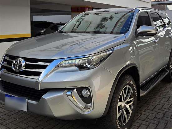 TOYOTA-HILUX SW4-2.8 SRX 4X4 16V TURBO INTERCOOLER DIESEL 4P AUTOMÁTICO TOYOTA-HILUX SW4-2016