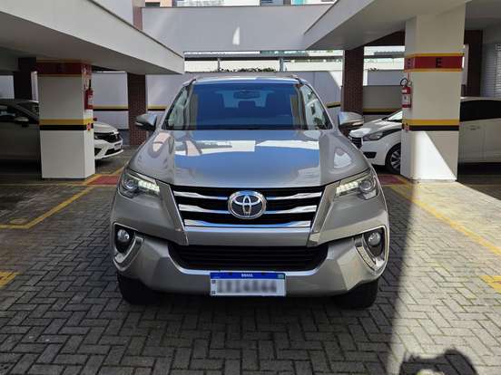 TOYOTA-HILUX SW4-2.8 SRX 4X4 16V TURBO INTERCOOLER DIESEL 4P AUTOMÁTICO TOYOTA-HILUX SW4-2016