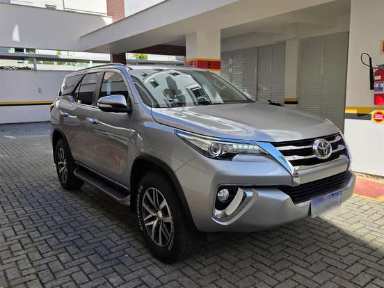 TOYOTA-HILUX SW4-2016