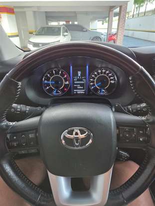 TOYOTA-HILUX SW4-2016