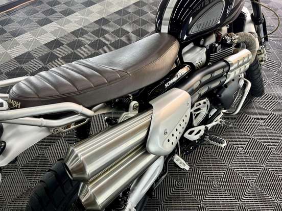 TRIUMPH-SCRAMBLER 1200 XE-2019