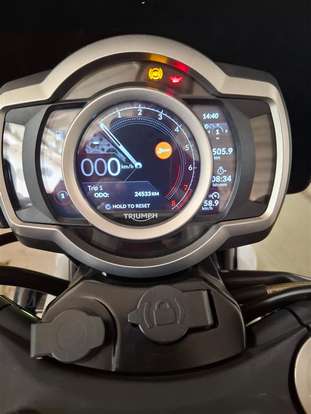 TRIUMPH-SCRAMBLER 1200 XE-2019