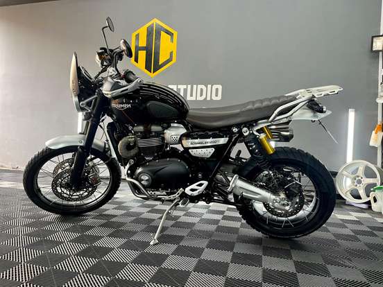TRIUMPH-SCRAMBLER 1200 XE-2019