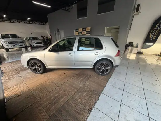 VOLKSWAGEN-GOLF-2007