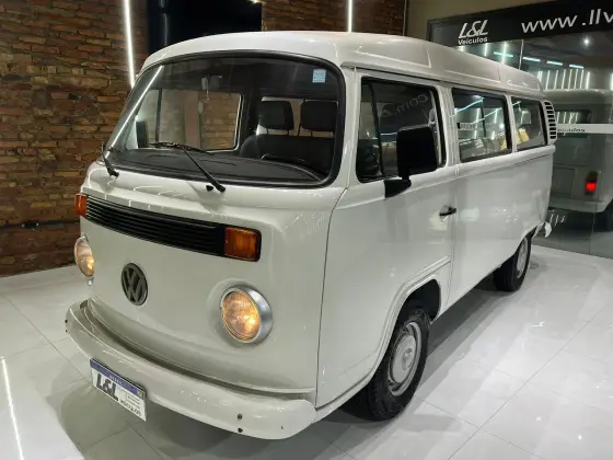 VOLKSWAGEN KOMBI 1.6 STD 8V GASOLINA 3P MANUAL