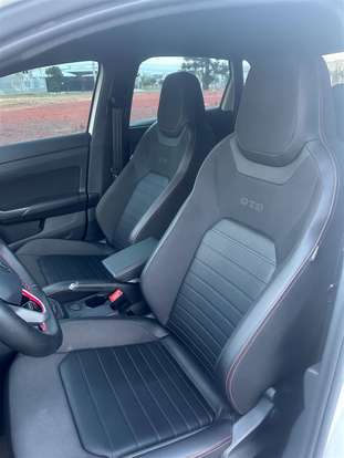 VOLKSWAGEN-POLO-2024