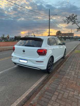 VOLKSWAGEN-POLO-2024