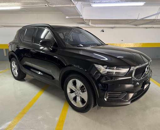VOLVO-XC40-2018