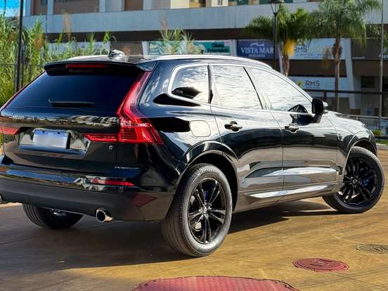 VOLVO-XC60-2.0 T5 GASOLINA MOMENTUM AWD GEARTRONIC VOLVO-XC60-2019