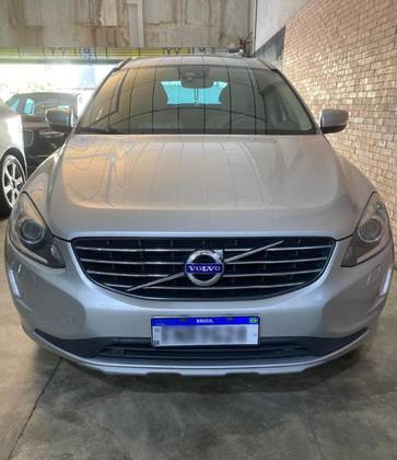 VOLVO XC60 2.0 T5 MOMENTUM GASOLINA 4P AUTOMÁTICO