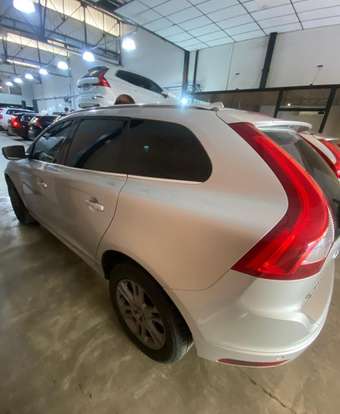 VOLVO-XC60-2015