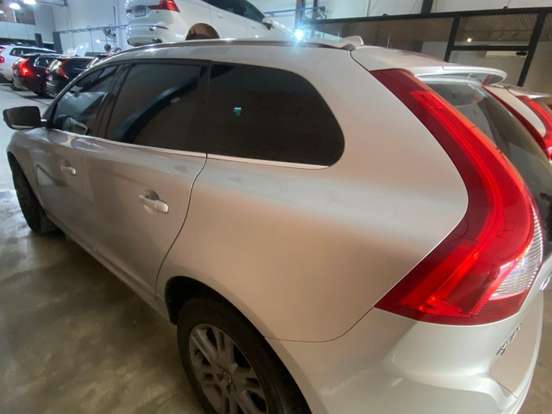VOLVO-XC60-2.0 T5 MOMENTUM GASOLINA 4P AUTOMÁTICO VOLVO-XC60-2015