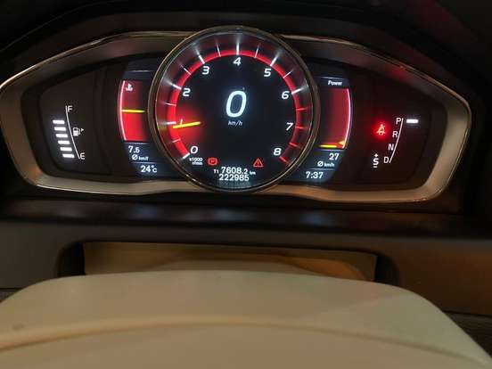 VOLVO-XC60-2.0 T5 MOMENTUM GASOLINA 4P AUTOMÁTICO VOLVO-XC60-2015