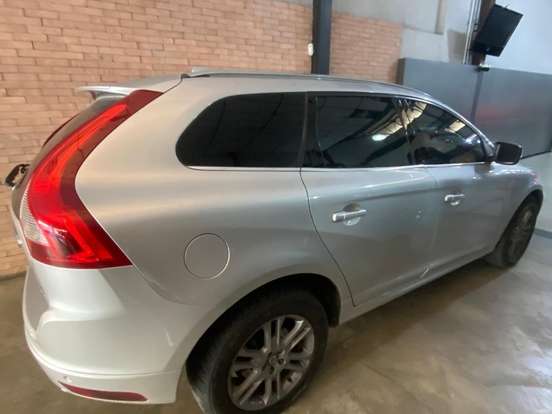 VOLVO-XC60-2.0 T5 MOMENTUM GASOLINA 4P AUTOMÁTICO VOLVO-XC60-2015