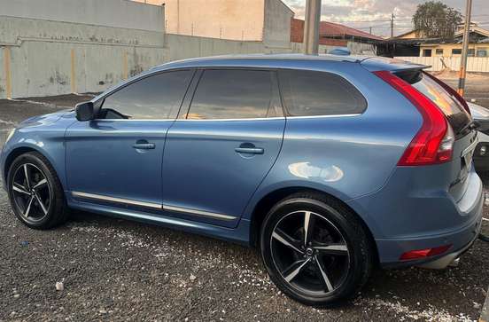 VOLVO-XC60-2014