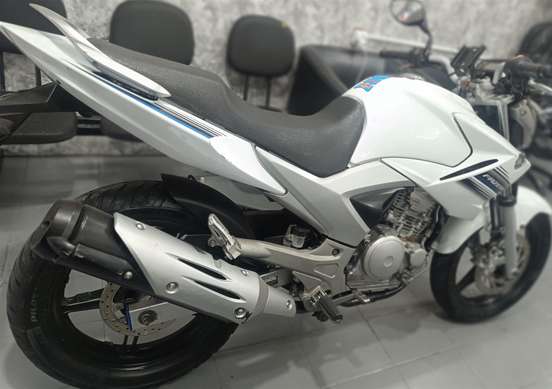 YAMAHA-FAZER 250IE LIMITED EDITION YAMAHA-FAZER 250IE LIMITED EDITION-2012