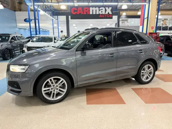 AUDI Q3 1.4 TFSI BLACK EDITION FLEX 4P S TRONIC