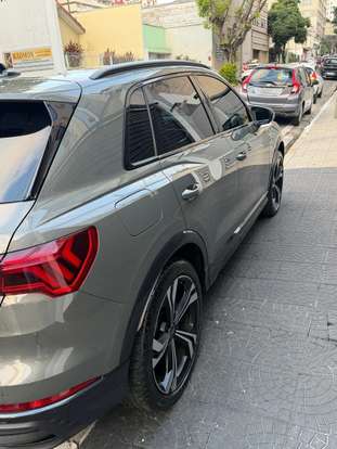 AUDI-Q3-2023