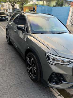 AUDI-Q3-2023