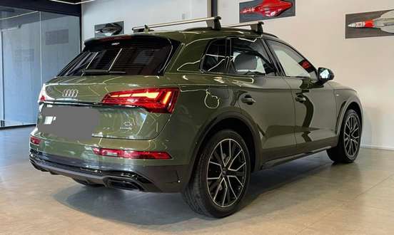 AUDI-Q5-2021