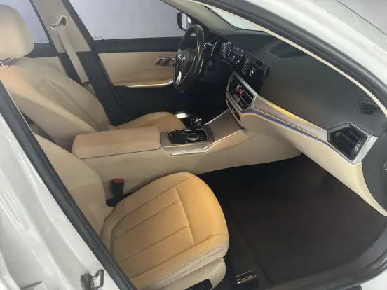 BMW-320i-2.0 16V TURBO GASOLINA SPORT GP AUTOMÁTICO BMW-320i-2020
