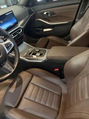 BMW-320i-2024