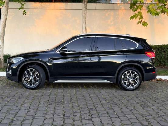 BMW-X1-2.0 16V TURBO ACTIVEFLEX SDRIVE20I X-LINE 4P AUTOMÁTICO BMW-X1-2020