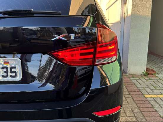 BMW-X1-2.0 16V TURBO GASOLINA SDRIVE20I 4P AUTOMÁTICO BMW-X1-2013