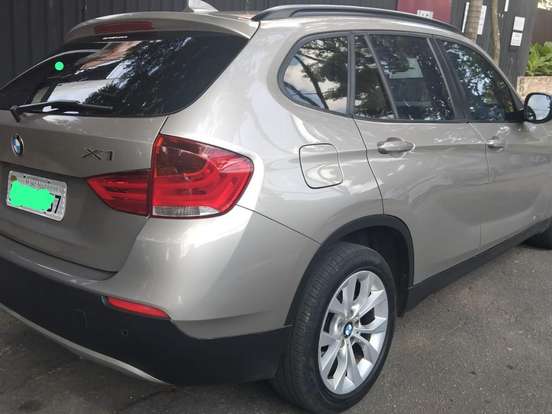 BMW-X1-2.0 18I S-DRIVE 4X2 16V GASOLINA 4P AUTOMÁTICO BMW-X1-2012