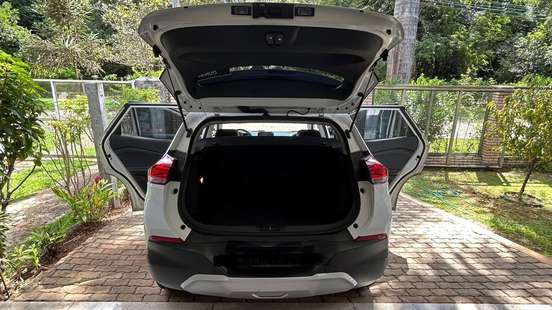 CHEVROLET-TRACKER-2021