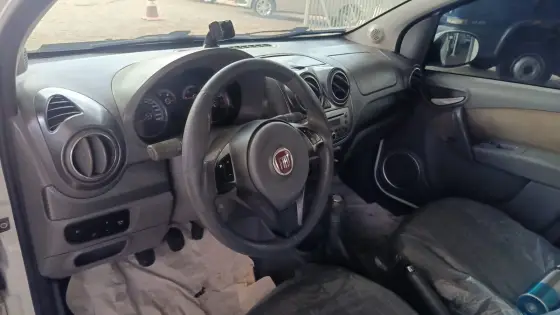 FIAT PALIO 1.6 MPI ESSENCE 16V FLEX 4P MANUAL