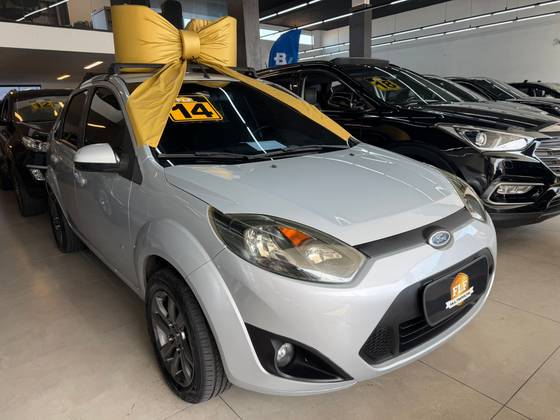 FORD FIESTA 1.6 ROCAM SEDAN 8V FLEX 4P MANUAL