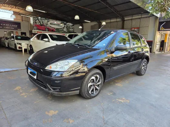 FORD FOCUS 1.6 GL 8V FLEX 4P MANUAL