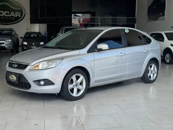 FORD FOCUS 1.6 GLX 16V FLEX 4P MANUAL