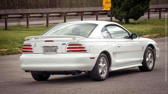 FORD-MUSTANG-1994