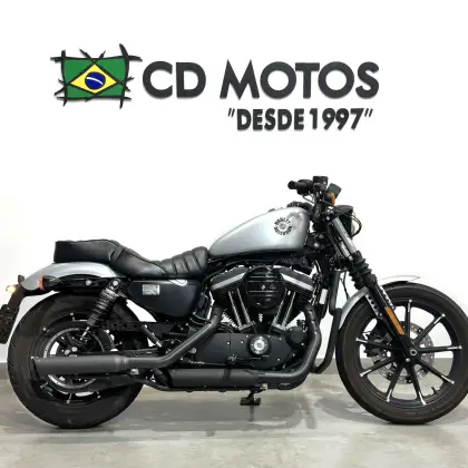 HARLEY-DAVIDSON SPORTSTER IRON 883 