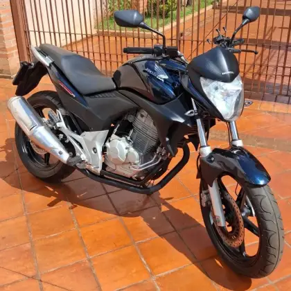 HONDA CB 300R 