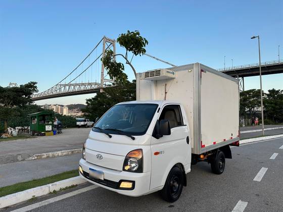 HYUNDAI HR 2.5 LONGO SEM CAÇAMBA 4X2 16V 130CV TURBO INTERCOOLER DIESEL 2P MANUAL